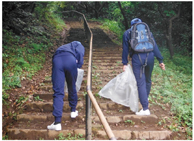 社会貢献活動（登山道における清掃活動）の様子【写真提供：法務省矯正局】