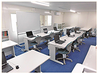 CAD技術科教室（川越少年刑務所）【写真提供：法務省矯正局】